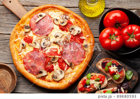 Italian cuisine. Pizza and toasts 89680593
