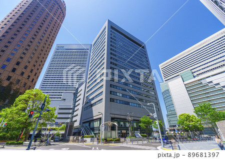 梅田 大阪駅前南交差点付近 2022年初夏 梅田 大阪駅前南交差点付近 2022年初夏 89681397