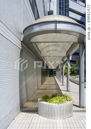 ヒルトンプラザイースト ヒルトン大阪 裏小路 ヒルトンプラザイースト ヒルトン大阪 裏小路 89681422
