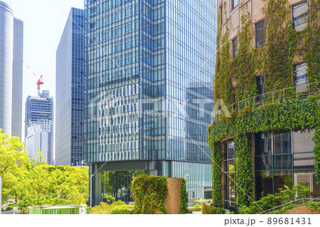 梅田のビル群（2022年　初夏） 89681431
