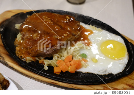 目玉焼き 料理 割烹 89682055