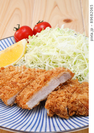 とんかつ 89682065