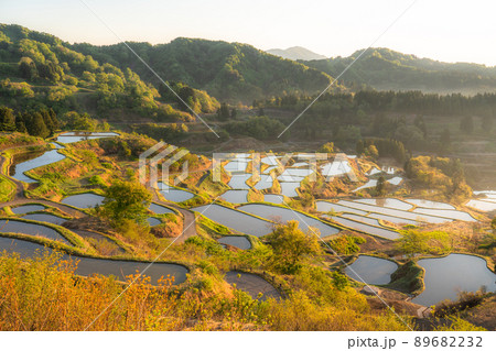 《新潟県》星峠の棚田・日本の原風景 89682232