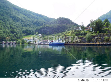 ノルウェー　ネーロイフィヨルド　フロム 89686166