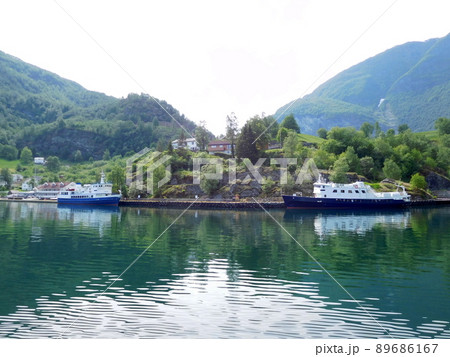 ノルウェー　ネーロイフィヨルド　フロム 89686167