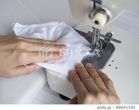 布マスクの縫製 89691595