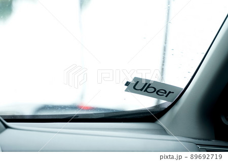 Uber Taxi 海外旅行中に利用するタクシー・ウーバータクシー Uber Taxi 海外旅行中に利用するタクシー・ウーバータクシー 89692719