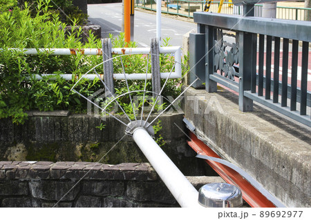 水道管・歩行防止柵 89692977