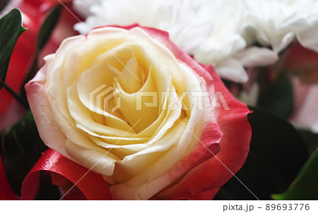 Bouquet with chrysanthemum and rose Bouquet with chrysanthemum and rose 89693776