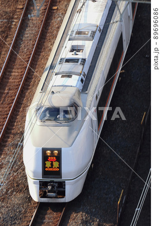 特急草津号：651系電車（流し撮り） 89696086