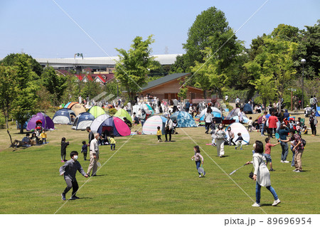 イイナパーク川口・赤山歴史自然公園の芝生広場（2022.05.03-GW） 89696954