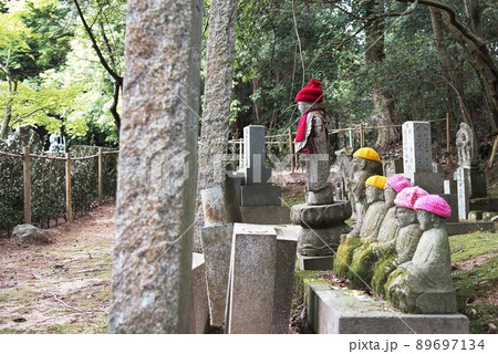 花山院菩提寺のお地蔵さんたち 花山院菩提寺のお地蔵さんたち 89697134