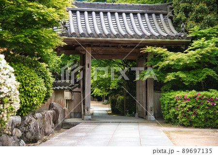 花山院菩提寺の門 花山院菩提寺の門 89697135