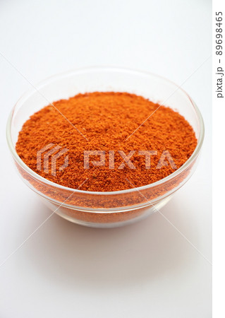 粉末にした唐辛子　トウガラシ粉 89698465