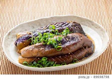 焼きなすのニンニクだれ和え。 89698798