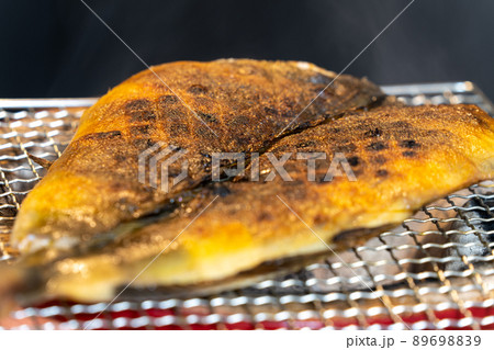 ホッケ 七輪で炭火焼き(備長炭) ホッケ 七輪で炭火焼き(備長炭) 89698839