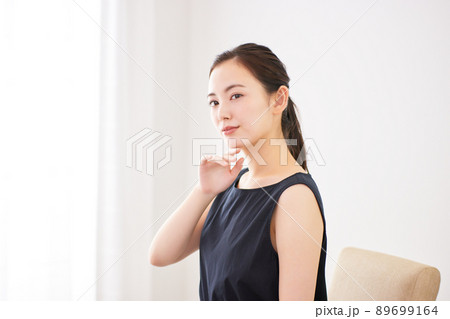 20代女性美白イメージ 20代女性美白イメージ 89699164