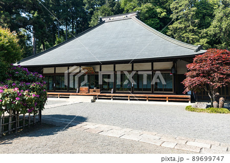 東京都青梅市　真言宗豊山派寺院の七国山薬王寺　本堂 89699747