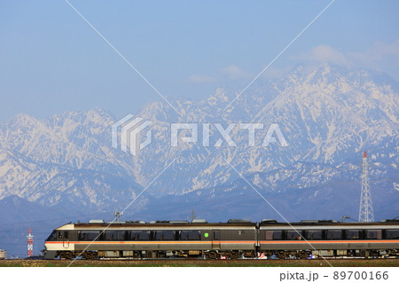 北アルプスと高山本線　キハ85 89700166