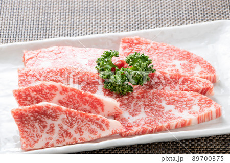 焼肉用牛肉(ロース)。(約100g) 89700375