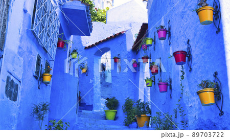 モロッコの青い街・シャウエンの景観 モロッコの青い街・シャウエンの景観 89703722