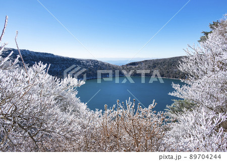 雪の大浪池 雪の大浪池 89704244