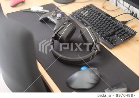 ワイヤレスヘッドフォン 89704987