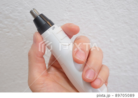 電動鼻毛カッターの電池交換 電動鼻毛カッターの電池交換 89705089