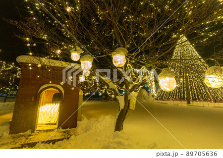 北海道　ランタン　雪　冬　ライトアップ　江別　江別駅 89705636