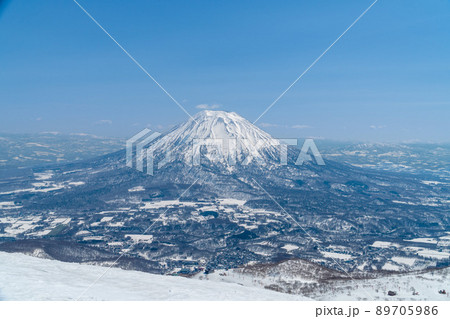 北海道　ニセコ　ニセコアンヌプリ　山頂　羊蹄山　スキー場 89705986