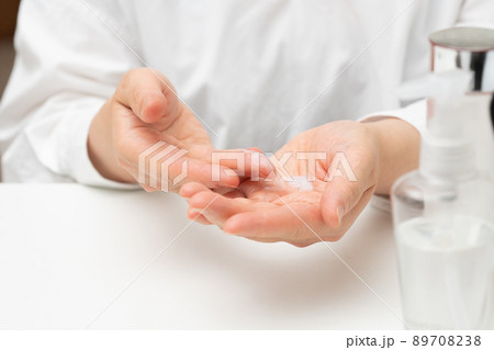 スキンケアイメージ 89708238