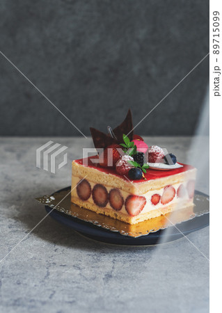 ケーキ　ベリー　四角い 89715099