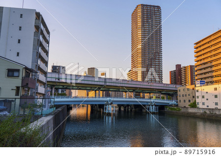 木津川大橋　夕景（大阪市西区） 89715916