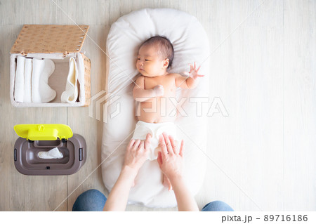 おむつ交換  布おむつ　SDGs 89716186