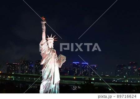 東京台場の自由の女神像 89716624