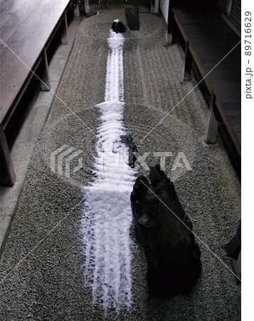 京都 大徳寺龍源院の庭園 京都 大徳寺龍源院の庭園 89716629