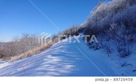 青空のスキー場 青空のスキー場 89720459