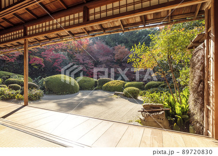 京都詩仙堂 日本庭園 京都の紅葉名所 詩仙堂丈山寺 京都観光スポットの写真素材 [89720830] - PIXTA