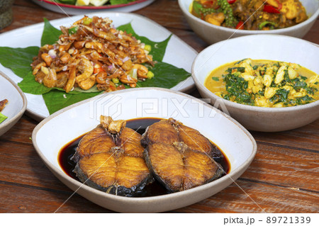 Local thai food 89721339