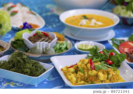 Fried crab in yellow curry Fried crab in yellow curry 89721341