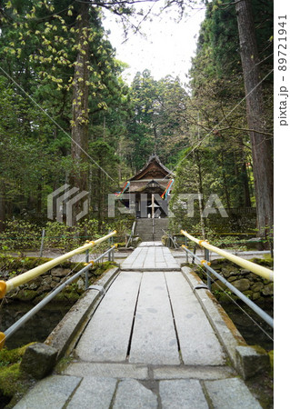 光前寺（こうぜんじ）は、長野県駒ヶ根市赤穂にある天台宗の別格本山の寺院である。 89721941