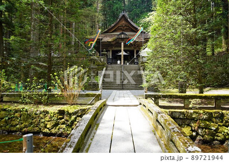 光前寺（こうぜんじ）は、長野県駒ヶ根市赤穂にある天台宗の別格本山の寺院である。 89721944