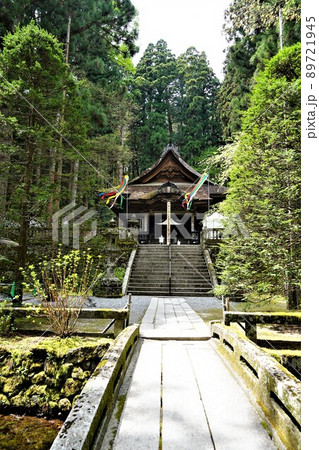 光前寺（こうぜんじ）は、長野県駒ヶ根市赤穂にある天台宗の別格本山の寺院である。 89721945