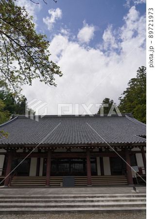 光前寺（こうぜんじ）は、長野県駒ヶ根市赤穂にある天台宗の別格本山の寺院である。 89721973
