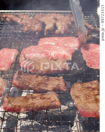 焼肉 良い肉 牛肉 ステーキ カルビ 食べ放題 七輪 BBQ 焼肉 良い肉 牛肉 ステーキ カルビ 食べ放題 七輪 BBQ 89723315