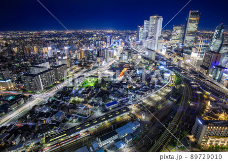 名古屋市　グローバルゲートから眺めた名古屋駅方面の夜景 89729010