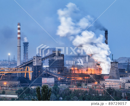 Azovstal in Mariupol, Ukraine before war. Steel plant at night Azovstal in Mariupol, Ukraine before war. Steel plant at night 89729057