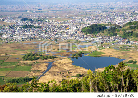 白竜湖と南陽市街 89729730