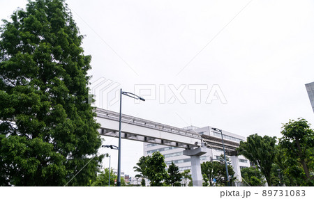 多摩モノレール IKEA前 春の空 東京都立川市 多摩モノレール IKEA前 春の空 東京都立川市 89731083