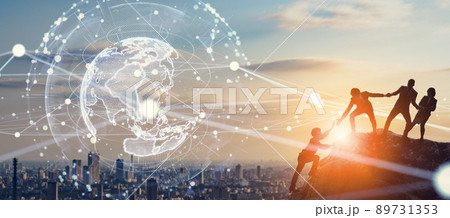 グローバルビジネス　助け合う人々 89731353
